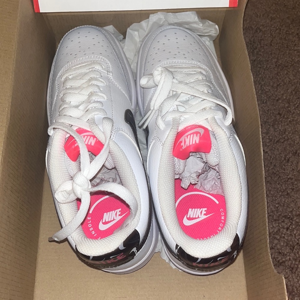 Brand New,never worn,still has paper wrap inside